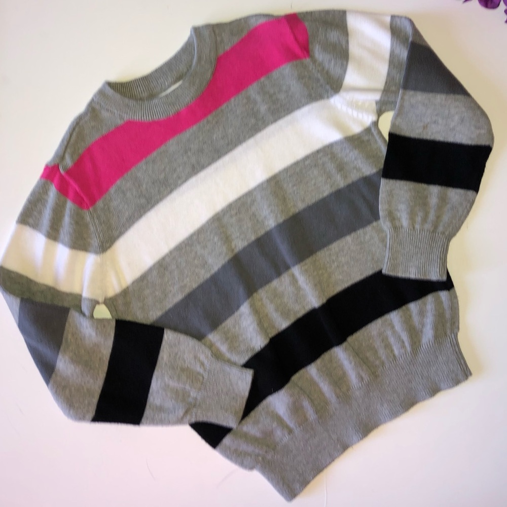 NEW EST. 1989 XSMALL KNITTED SWEATER GRAY STRIPED